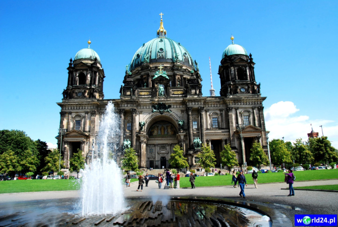 Europa-Niemcy-Berlin-Kurfürsterdamm-2011 (2)