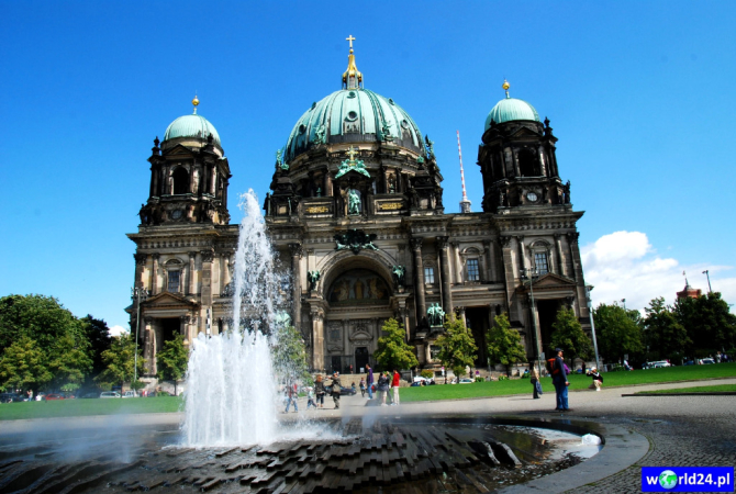 Europa-Niemcy-Berlin-Kurfürsterdamm-2011 (2)