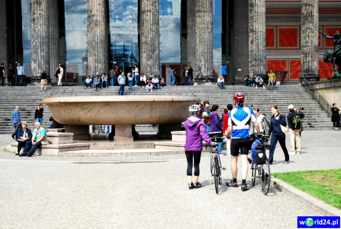 Europa-Niemcy-Berlin-Kurfürsterdamm-2011 (2)