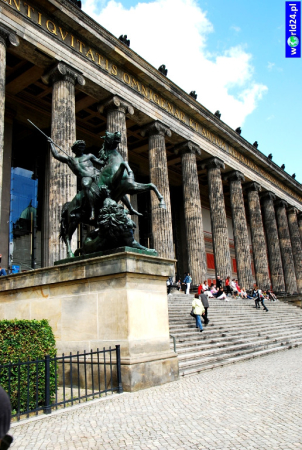 Europa-Niemcy-Berlin-Kurfürsterdamm-2011 (2)