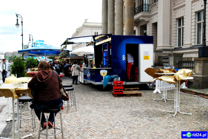 Europa-Niemcy-Berlin-Kurfürsterdamm-2011 (3)