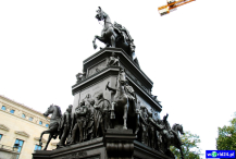 Europa-Niemcy-Berlin-Kurfürsterdamm-2011 (3)