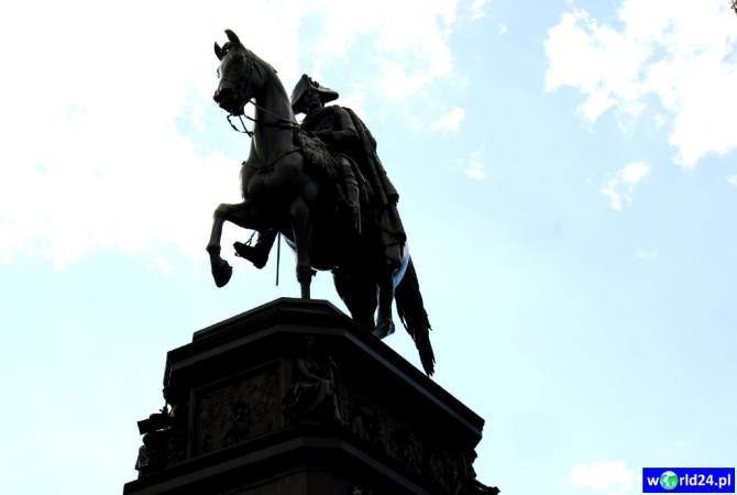 Europa-Niemcy-Berlin-Kurfürsterdamm-2011 (3)