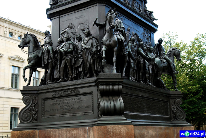 Europa-Niemcy-Berlin-Kurfürsterdamm-2011 (3)