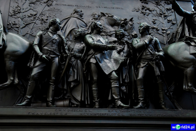 Europa-Niemcy-Berlin-Kurfürsterdamm-2011 (3)