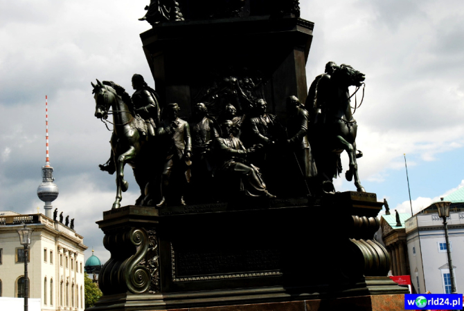 Europa-Niemcy-Berlin-Kurfürsterdamm-2011 (3)