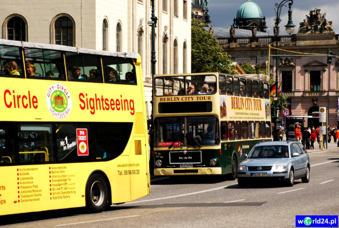 Europa-Niemcy-Berlin-Kurfürsterdamm-2011 (3)