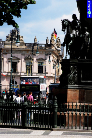 Europa-Niemcy-Berlin-Kurfürsterdamm-2011 (3)