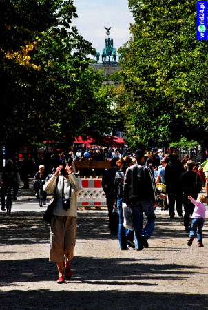 Europa-Niemcy-Berlin-Kurfürsterdamm-2011 (4)