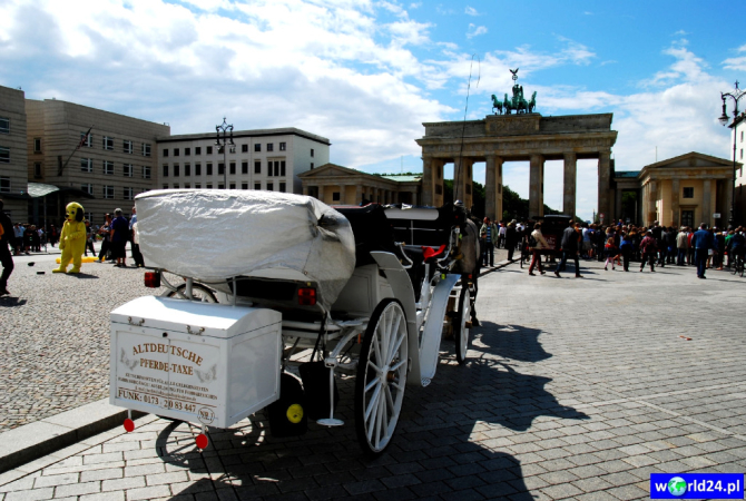 Europa-Niemcy-Berlin-Kurfürsterdamm-2011 (4)