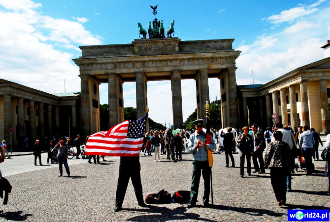 Europa-Niemcy-Berlin-Kurfürsterdamm-2011 (4)