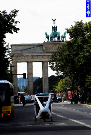 Europa-Niemcy-Berlin-Brama Brandenburska-2011
