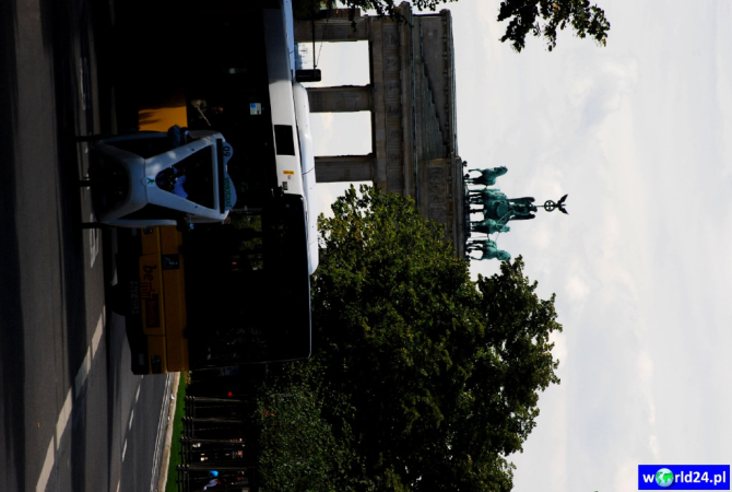 Europa-Niemcy-Berlin-Brama Brandenburska-2011