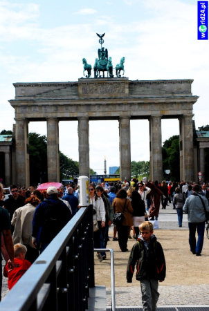 Europa-Niemcy-Berlin-Brama Brandenburska-2011