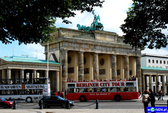 Europa-Niemcy-Berlin-Brama Brandenburska-2011