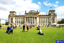 Europa-Niemcy-Berlin-Reichstag-2011