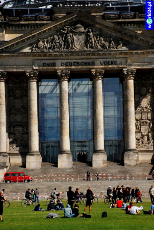 Europa-Niemcy-Berlin-Reichstag-2011