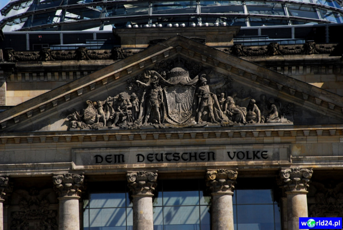 Europa-Niemcy-Berlin-Reichstag-2011