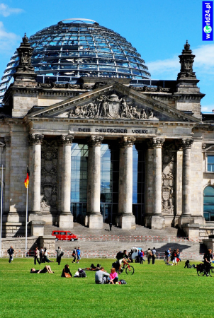 Europa-Niemcy-Berlin-Reichstag-2011