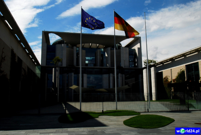 Europa-Niemcy-Berlin-Kanzleramtsgebäude-2011