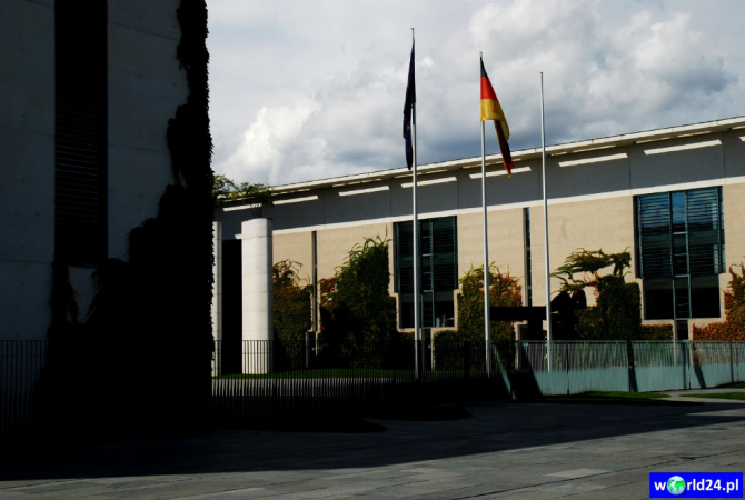 Europa-Niemcy-Berlin-Kanzleramtsgebäude-2011