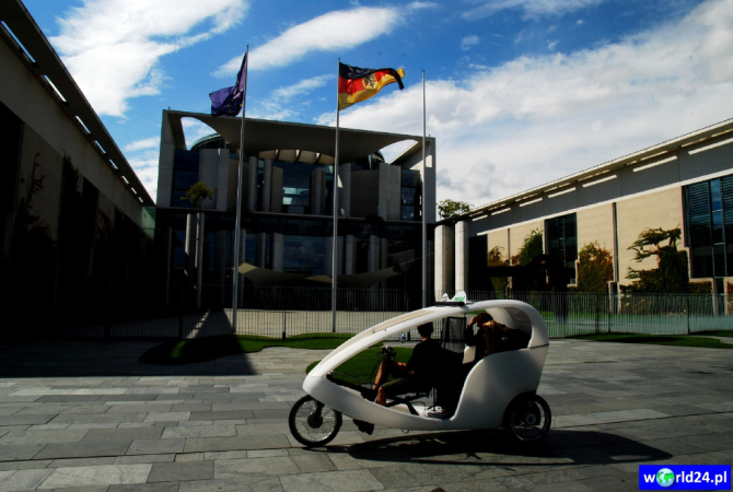 Europa-Niemcy-Berlin-Kanzleramtsgebäude-2011