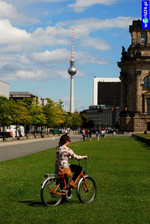 Europa-Niemcy-Berlin-Reichstag-2011 (2)
